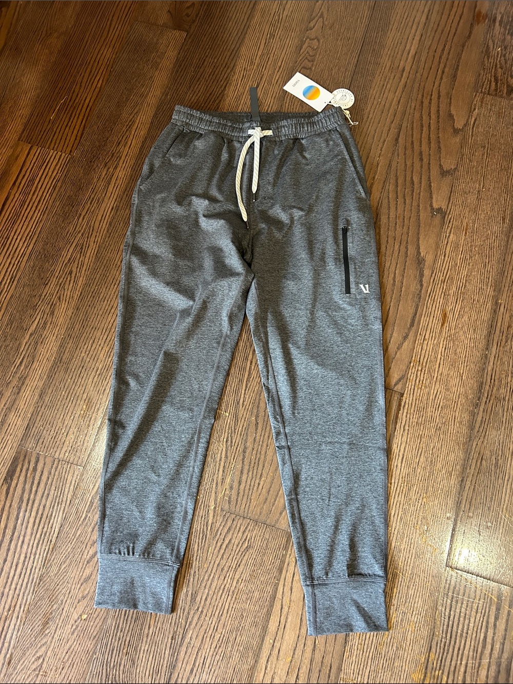 Vuori Charcoal Gray Knit Jogger Pants with Drawstring NWT Sunday Performance jog